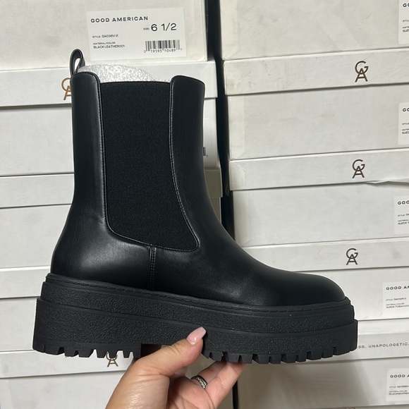 Good American Black Leather Chelsea Boots s 6.5 - Picture 4 of 7